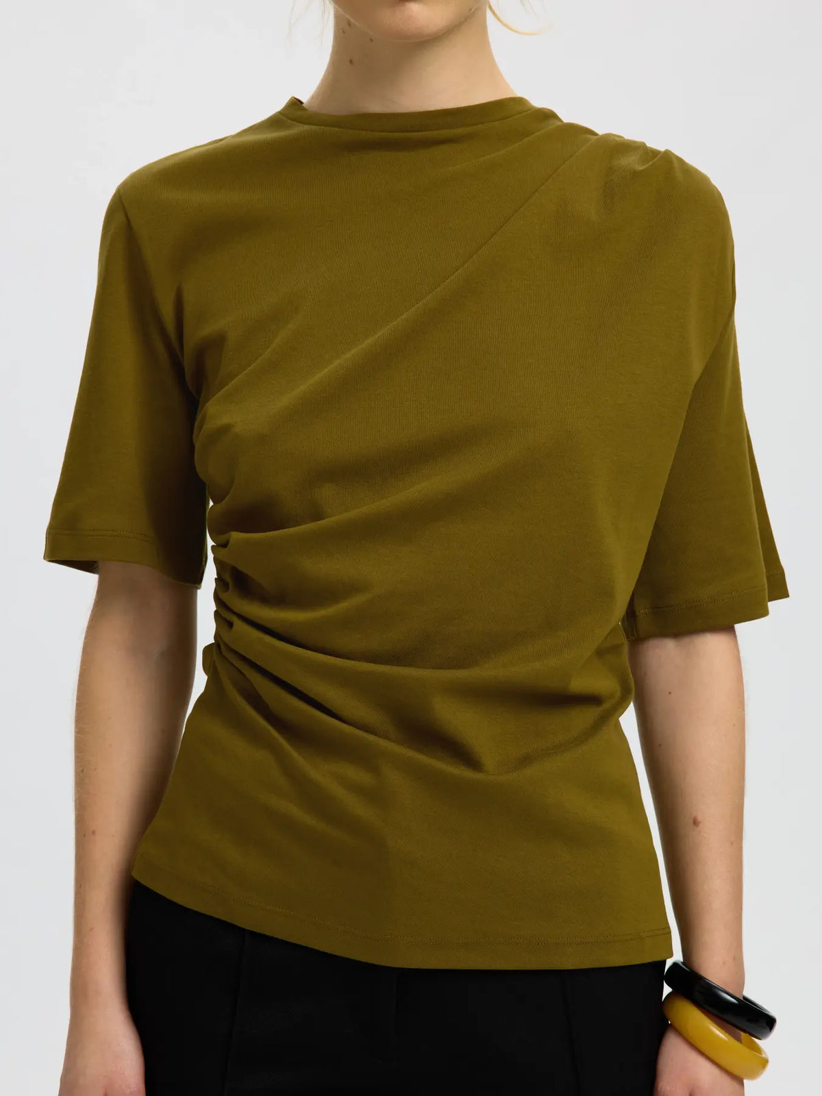 Camiseta Básica Kaki Frunces