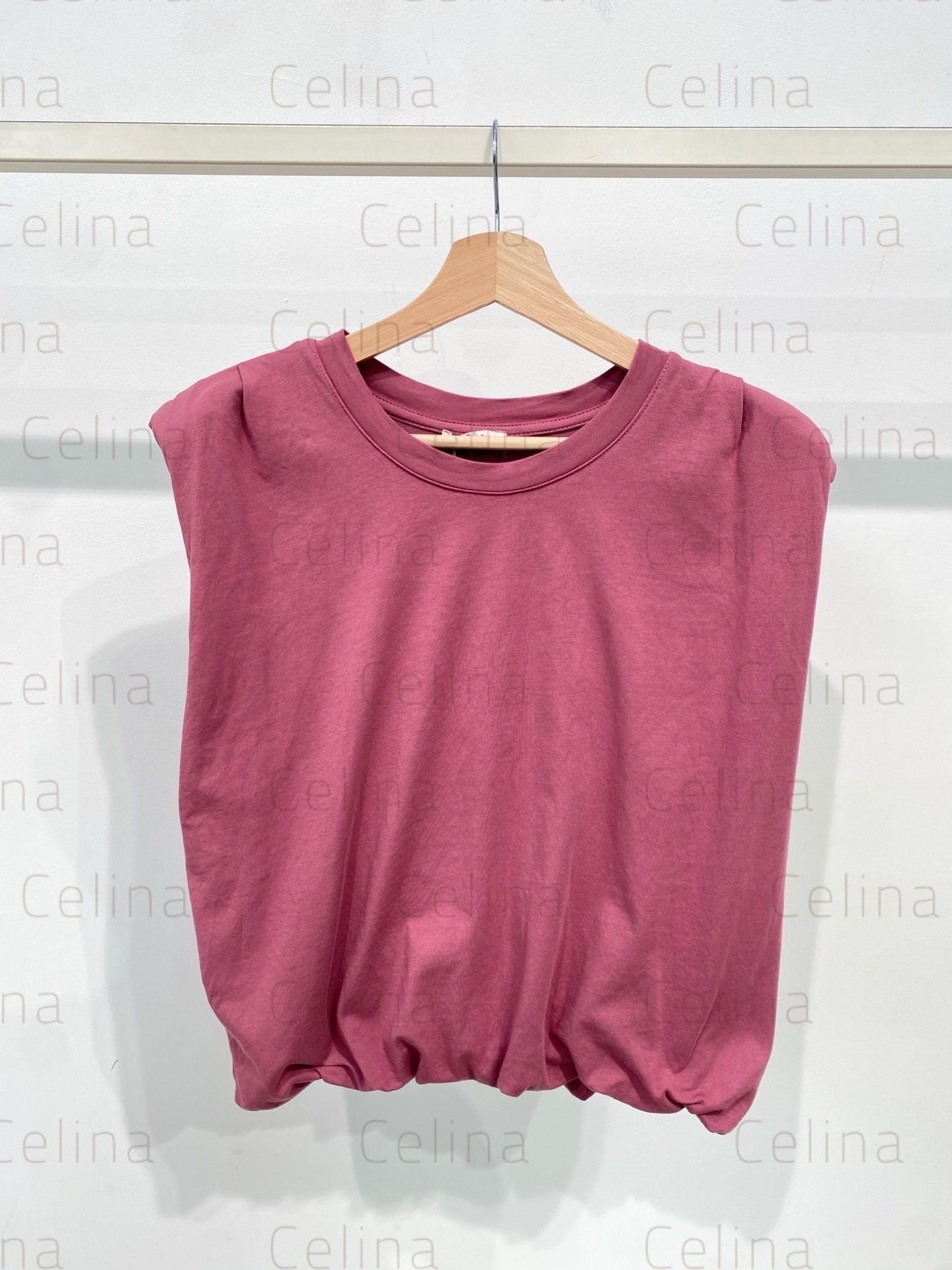 Camiseta Con Hombreras Rosa