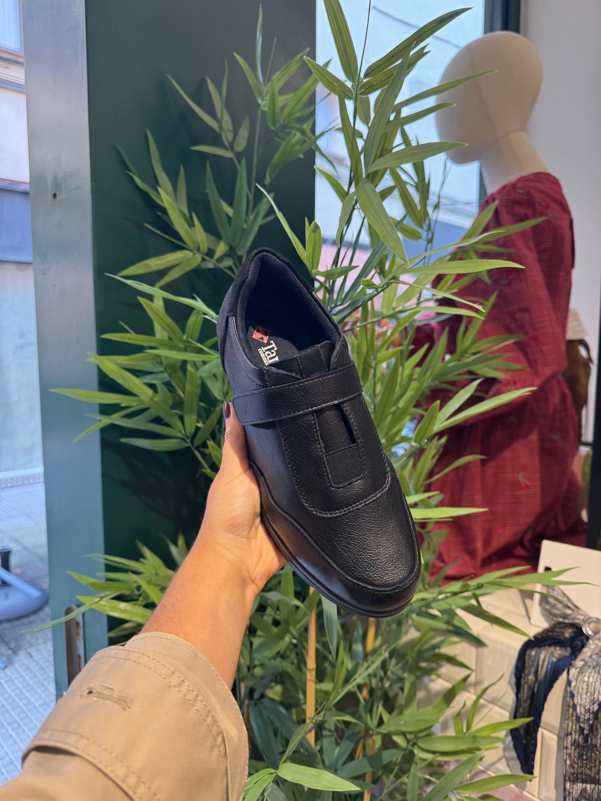 Zapato Cuña Velcro Tamicus Negro