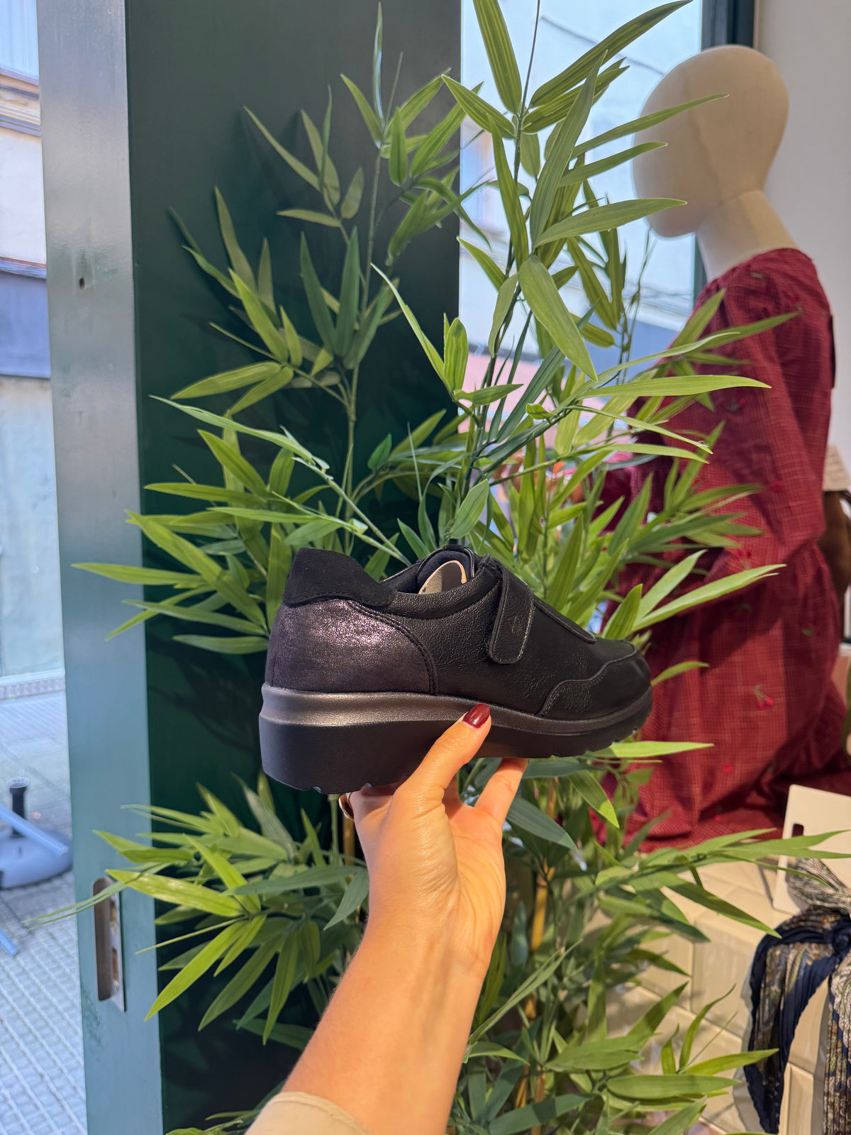 Zapato Cuña Velcro Tamicus Negro