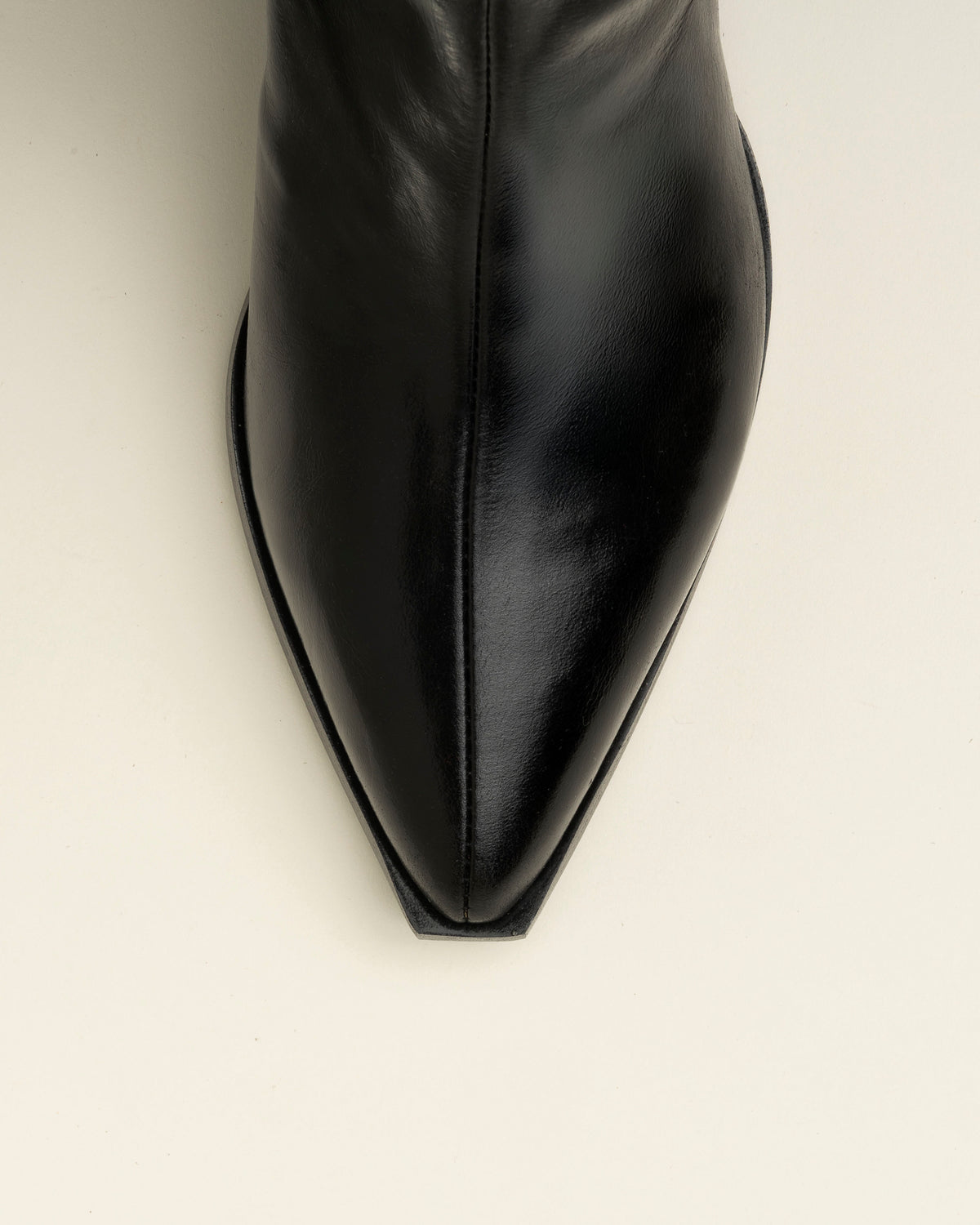 BOTA MADELY FLORENCIA NEGRO