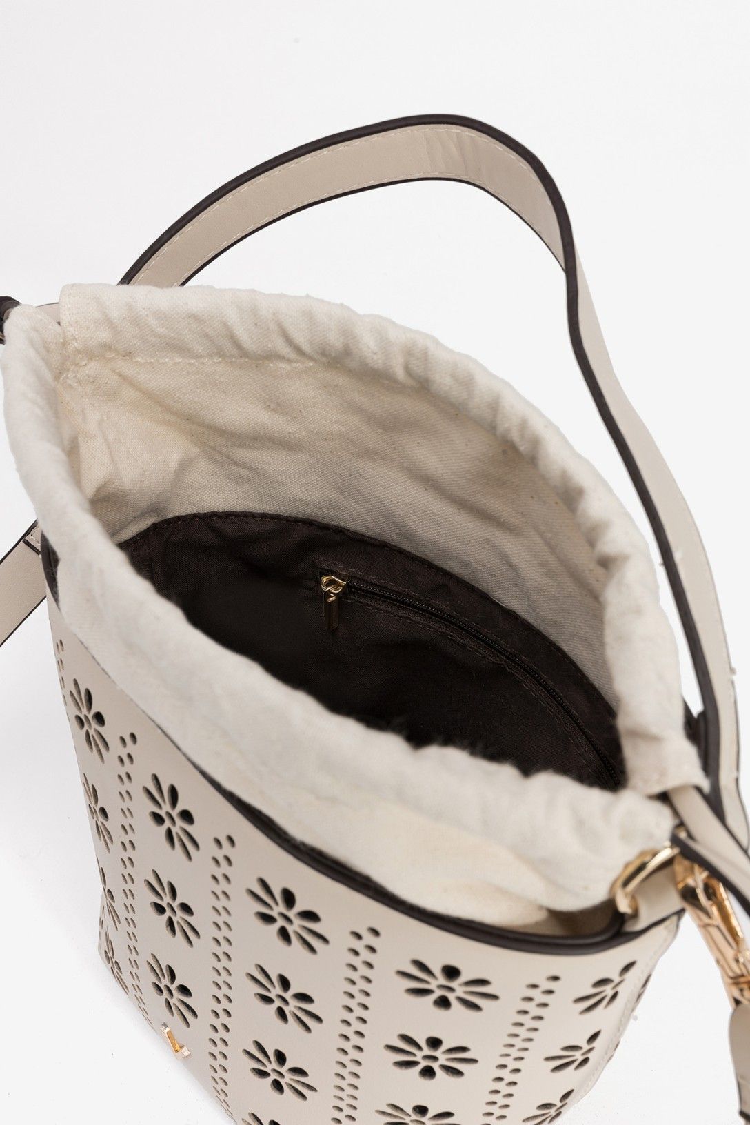 Bolso Bucket Calado Beige