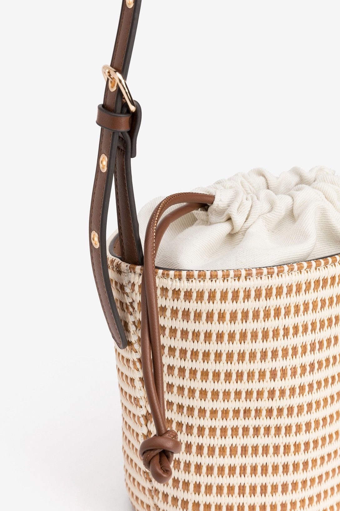 Bolso Bucket Rafia