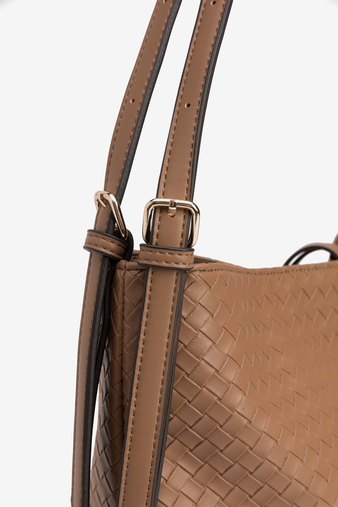 Bolso Maxi De Hombro Trenzado
