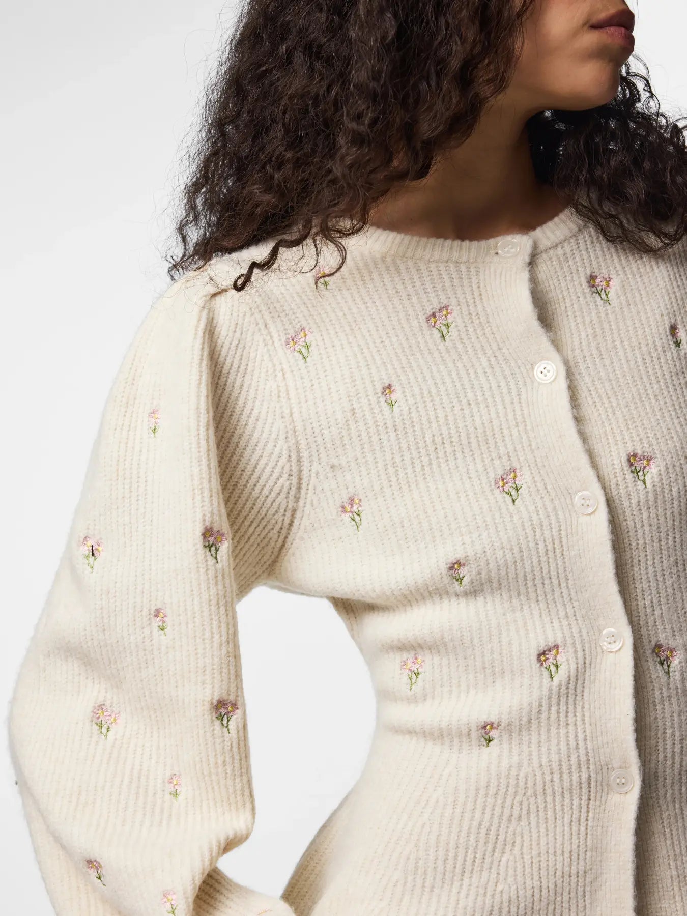 Cardigan Crudo Bordado Flores