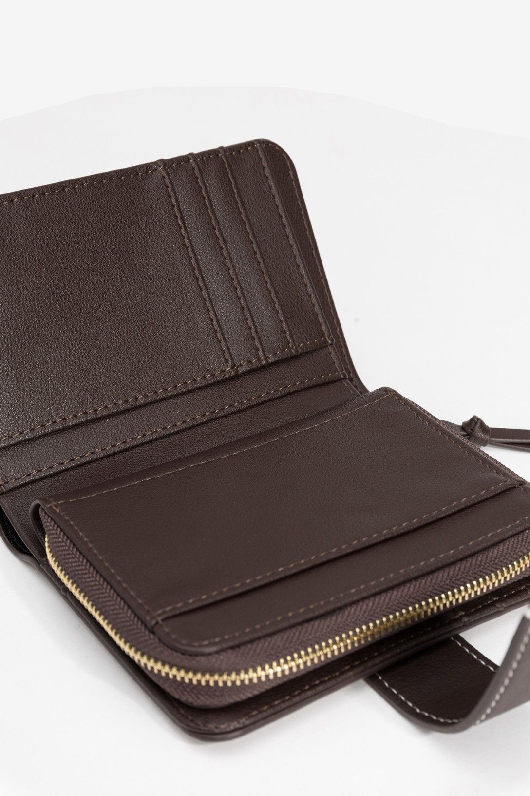 Cartera Beige Cierre Chocolate