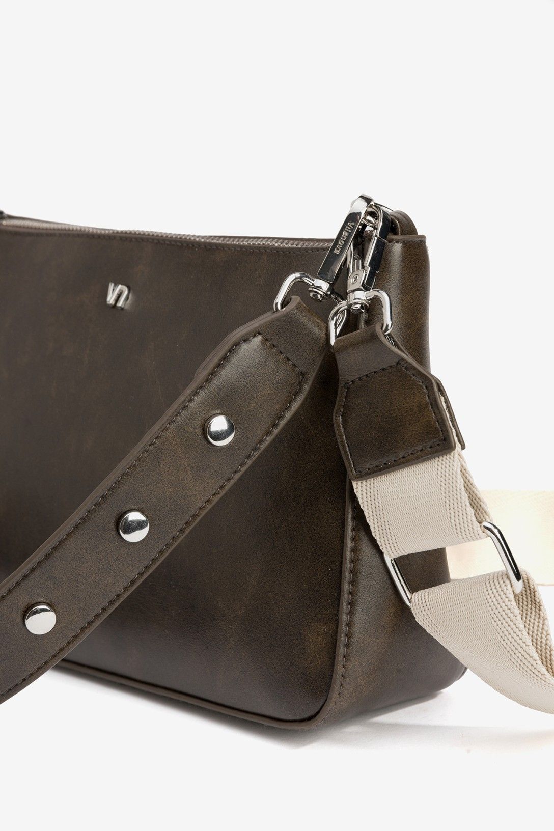 Bolso Bandolera Chocolate Tachas