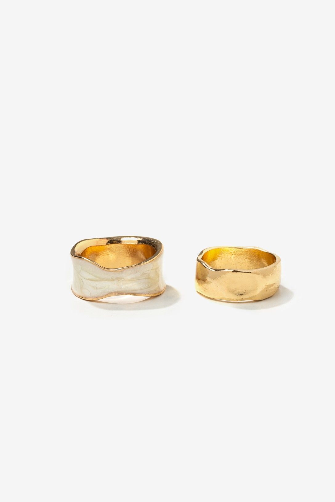 Anillos Anchos Oro y Beige