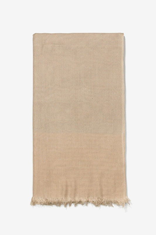 Pañuelo Rectangular Tejido Brillante Acabado Deshilachado