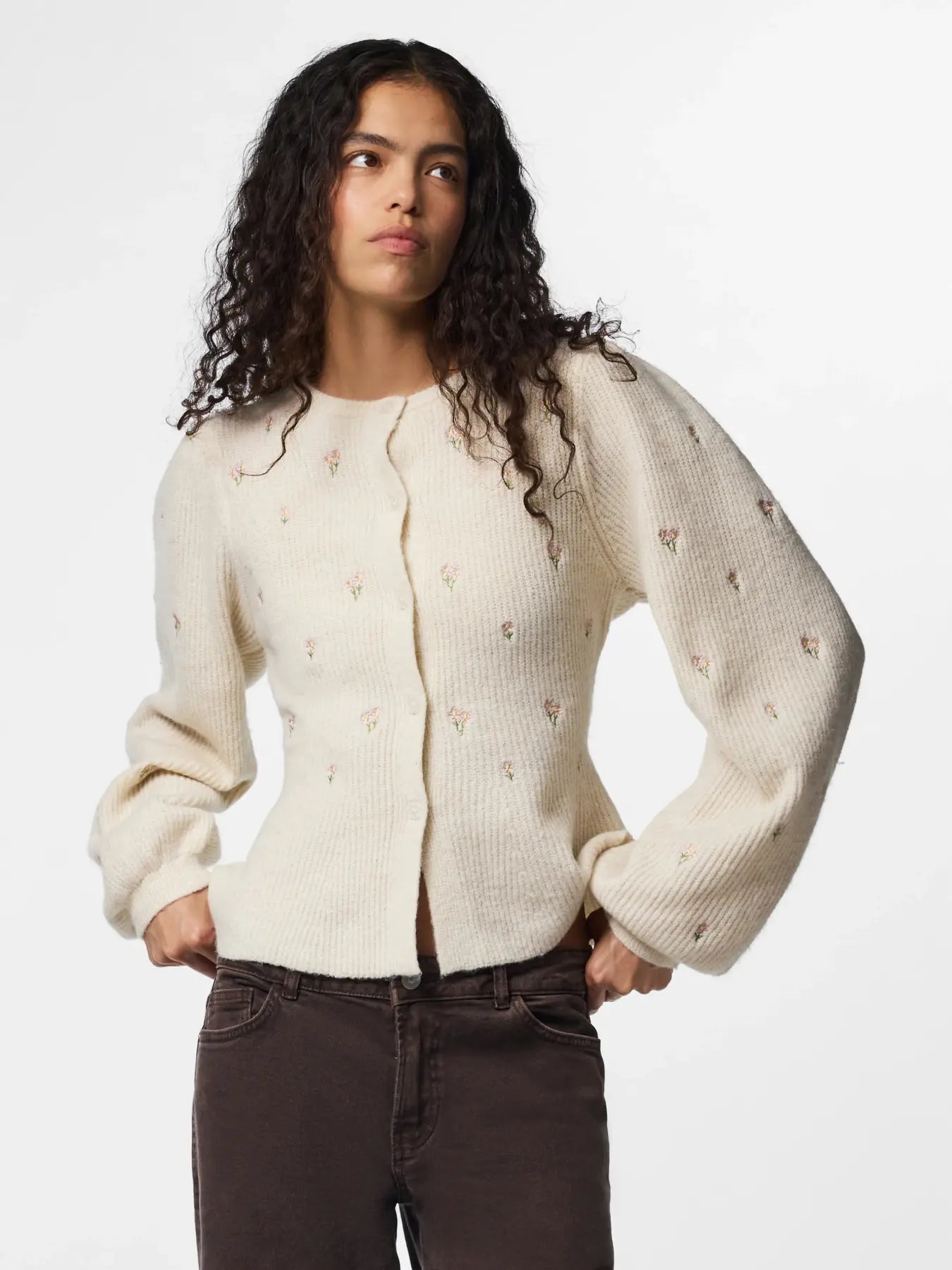 Cardigan Crudo Bordado Flores