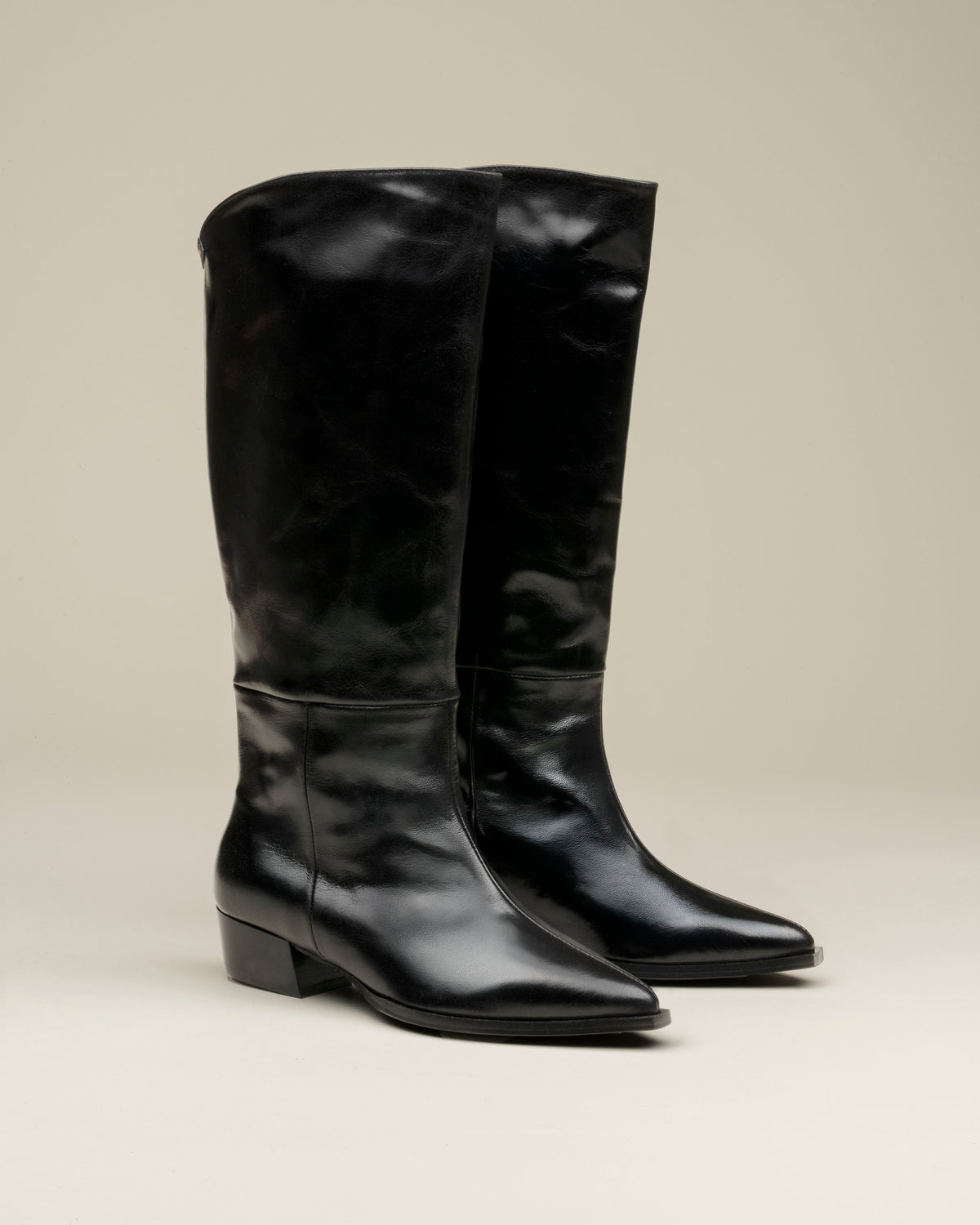 BOTA MADELY FLORENCIA NEGRO